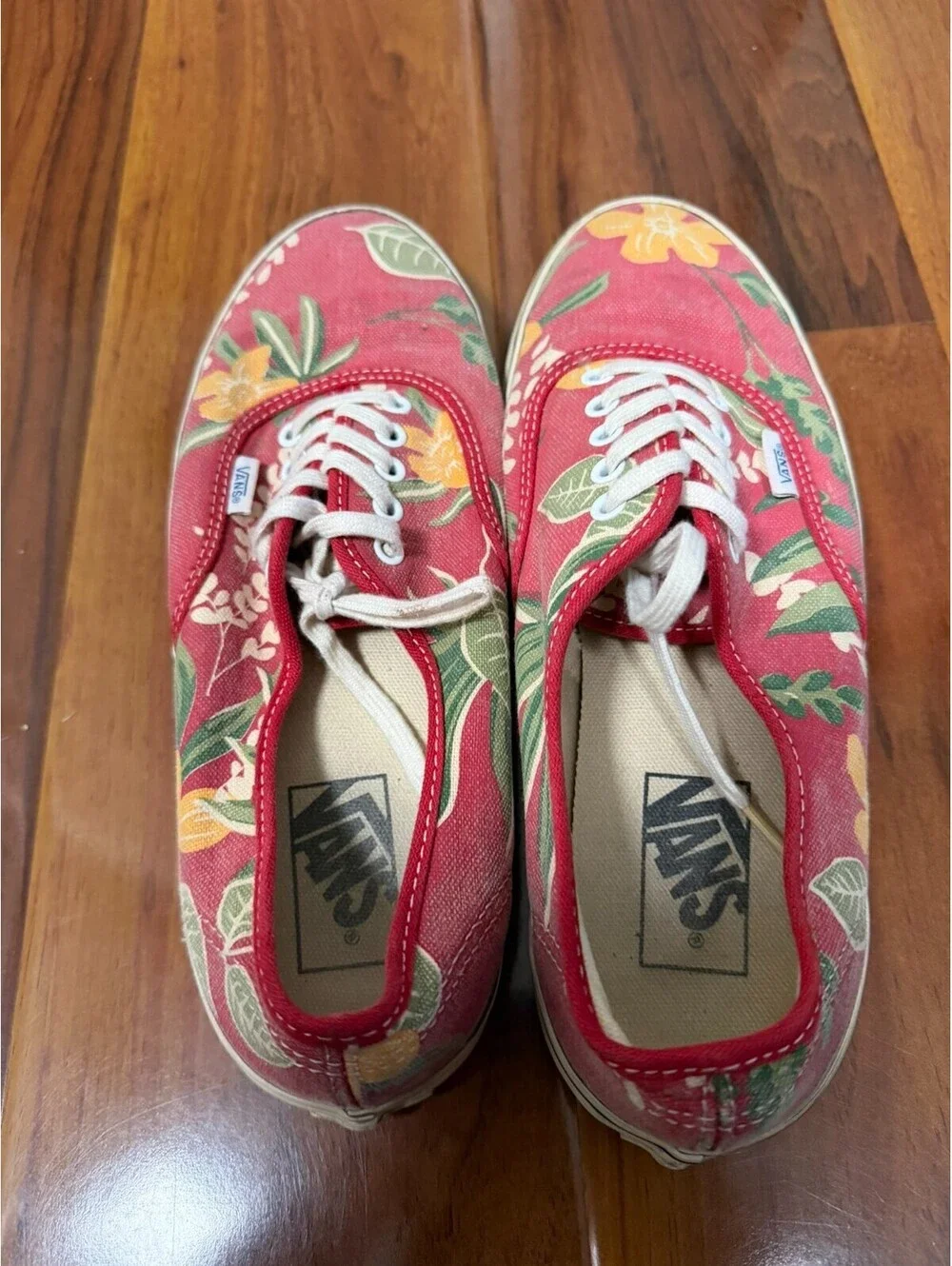 Van Doren Red Hawaiian Floral Print Canvas Sneaker Shoe Men Size 7.5 Women 9